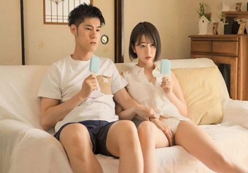 Cậu em lén nhìn anh trai và chị dâu địt cực phê để học cách làm tình